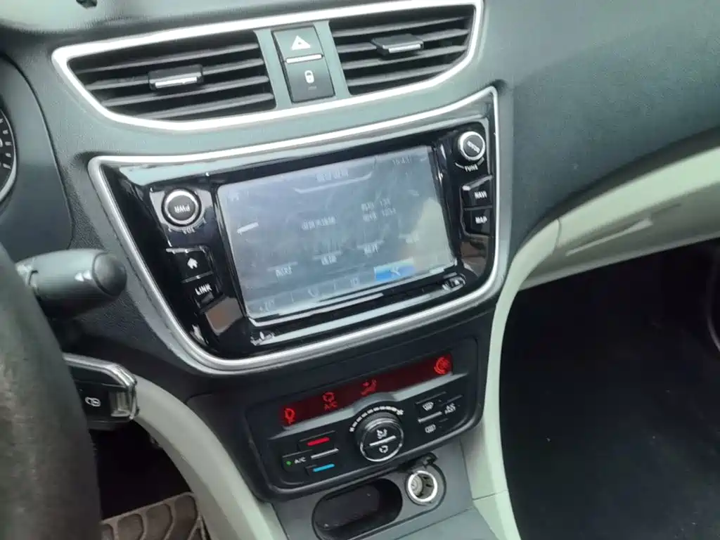 Dongfeng Aeolus L60 2015 2015 1.6L Manual New Dynamic Type