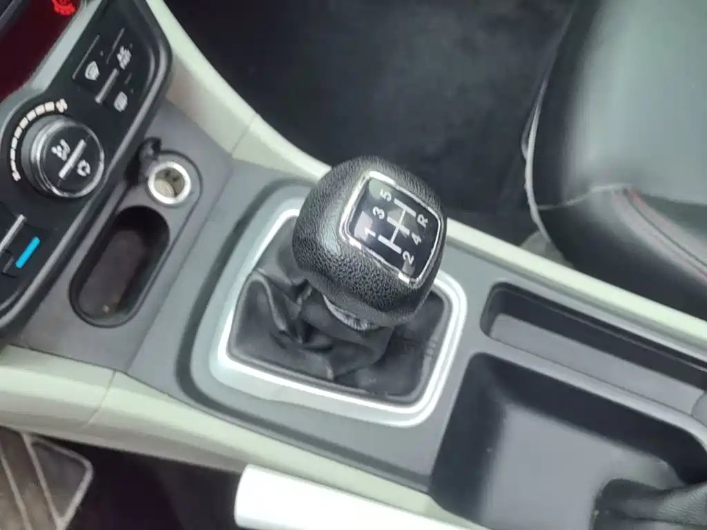 Dongfeng Aeolus L60 2015 2015 1.6L Manual New Dynamic Type