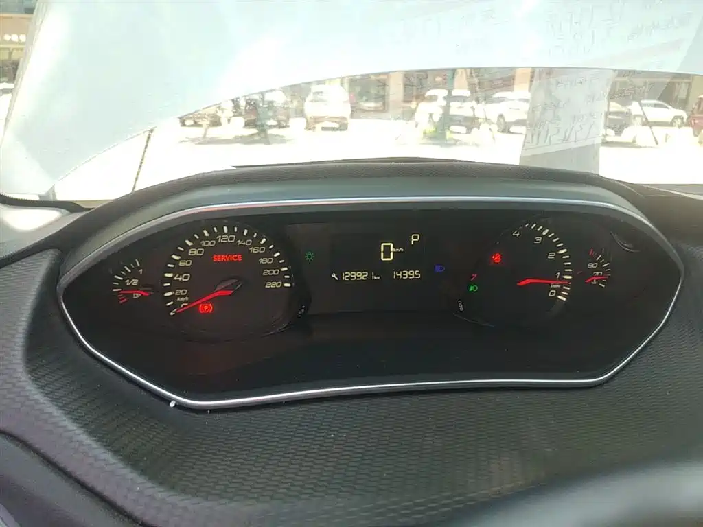 Peugeot 308 2016 1.6L Automatic Luxury фото 12