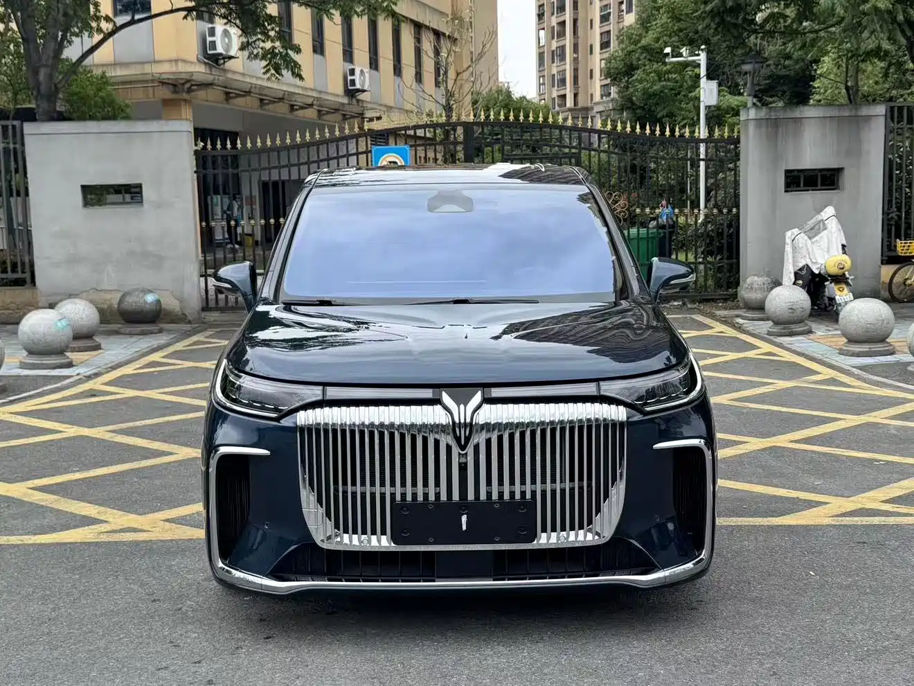 Voyah Auto Voyah Dreamer 2025 PHEV AWD Flagship Kunpeng Edition фото 2