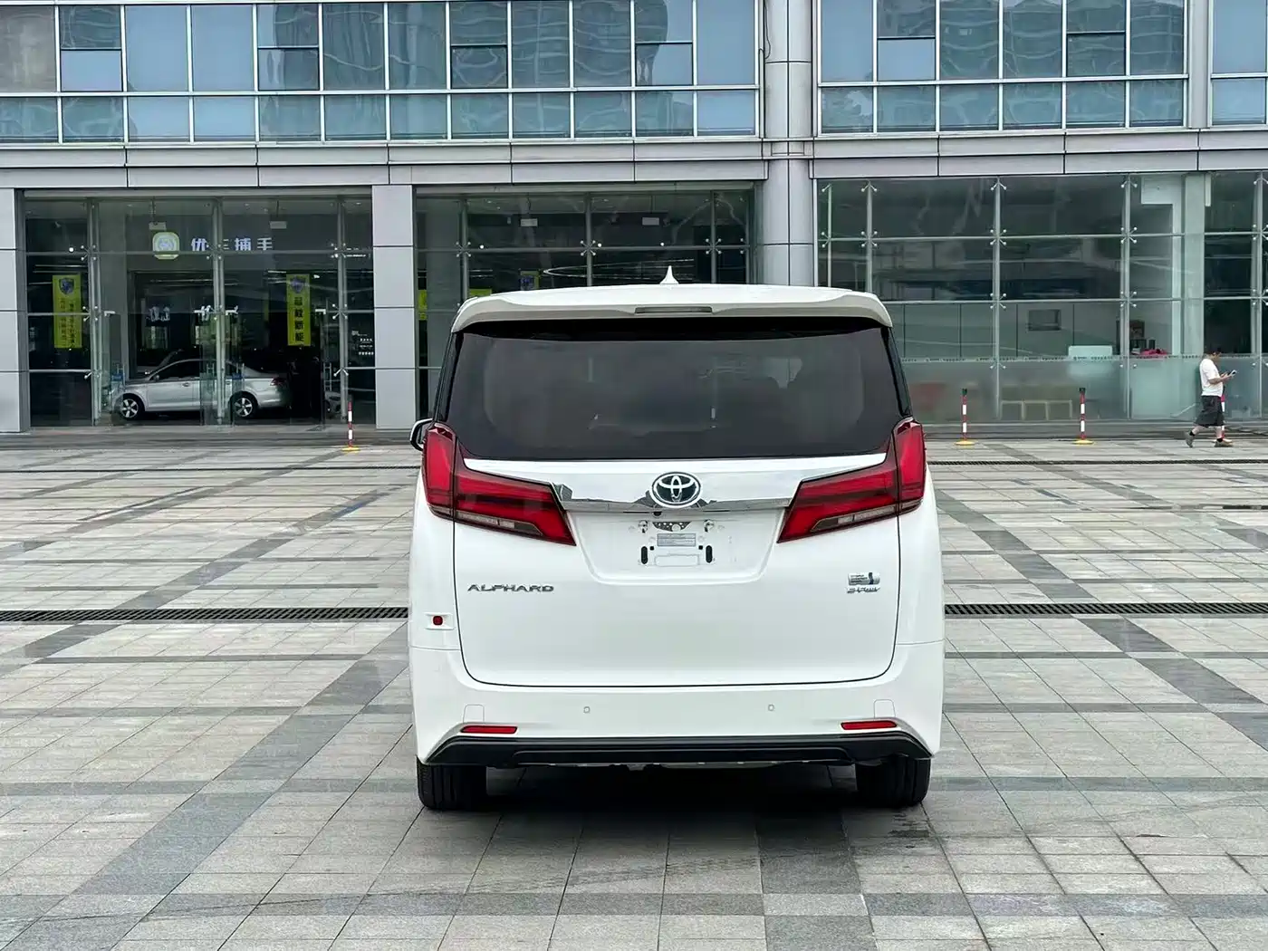 Toyota Alphard 2021 Hybrid 2.5L Luxury фото 7