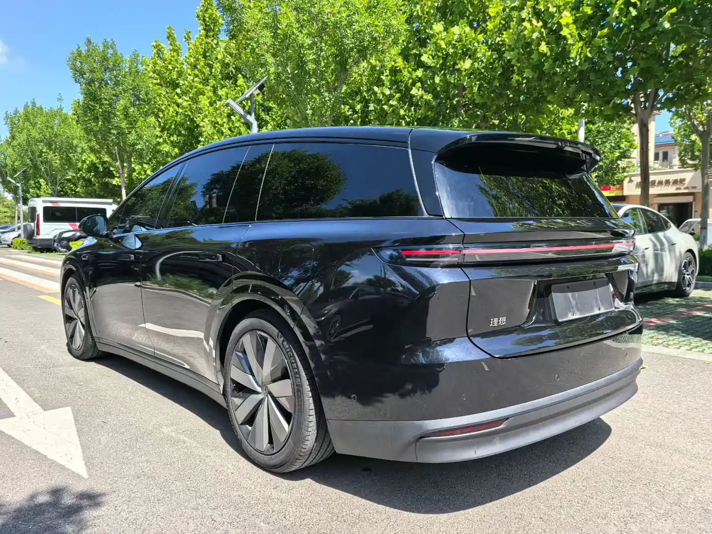 Li Auto Li i8 2025 2025 Standard Edition