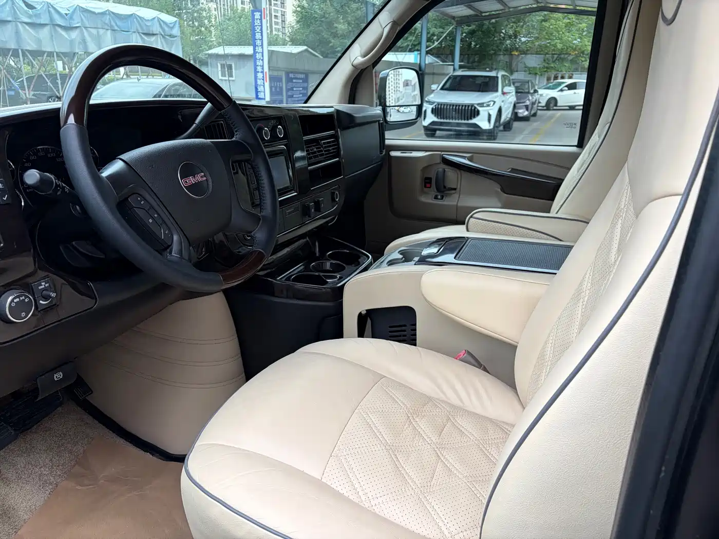 GMC Savana 2014 2014 5.3L AWD Leader Edition