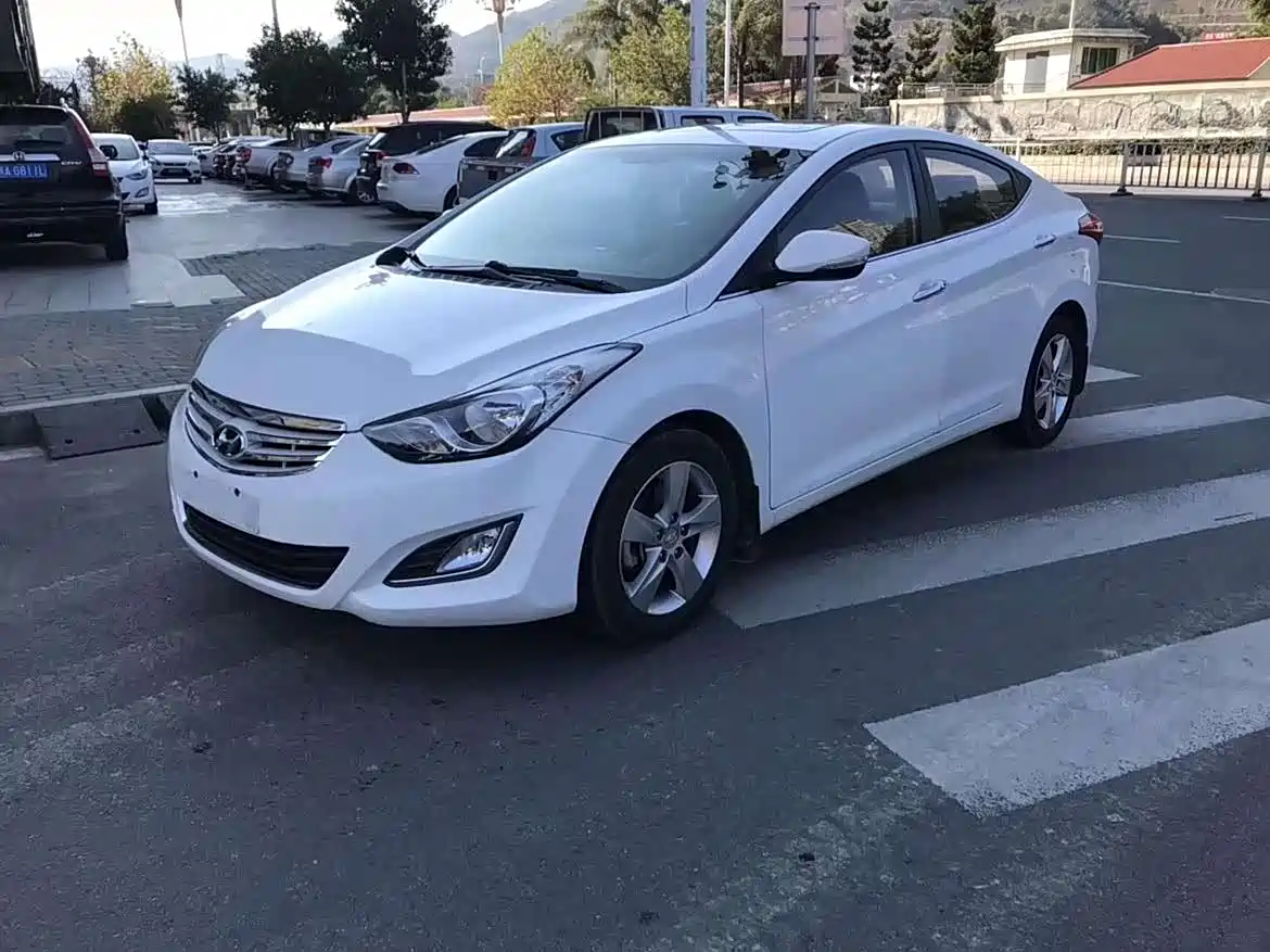 Hyundai Langdong 2012 1.6L Manual Leading