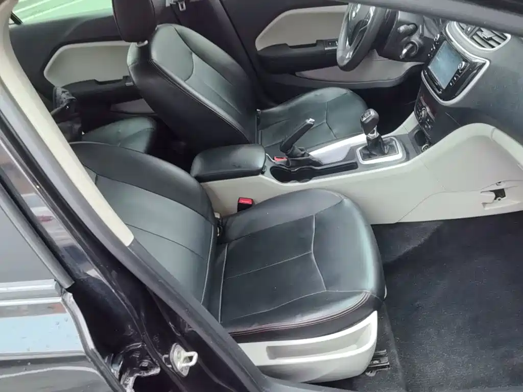 Dongfeng Aeolus L60 2015 2015 1.6L Manual New Dynamic Type