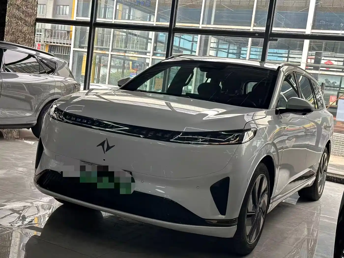 Dongfeng Yipai eπ008 2025 2024 636Max Pure Electric 6-Seater
