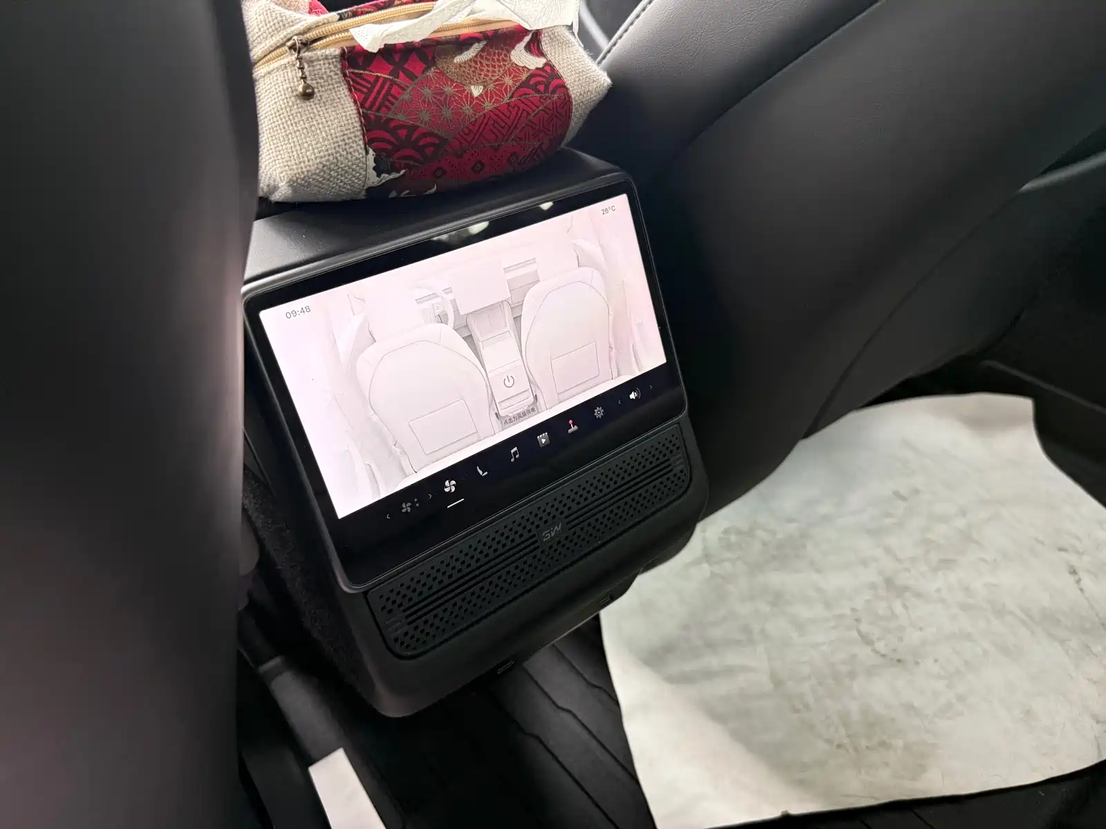 Фото 8 - Tesla Model 3