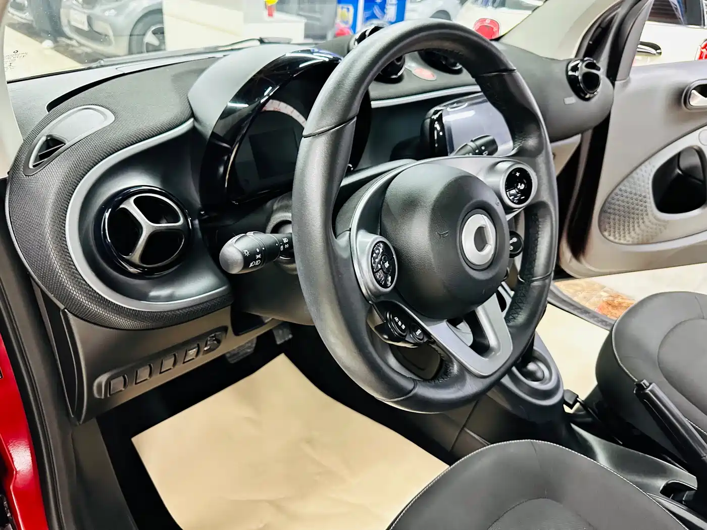 smart fortwo 2019 2019 0.9T 66kW Hardtop Wind Edition China VI