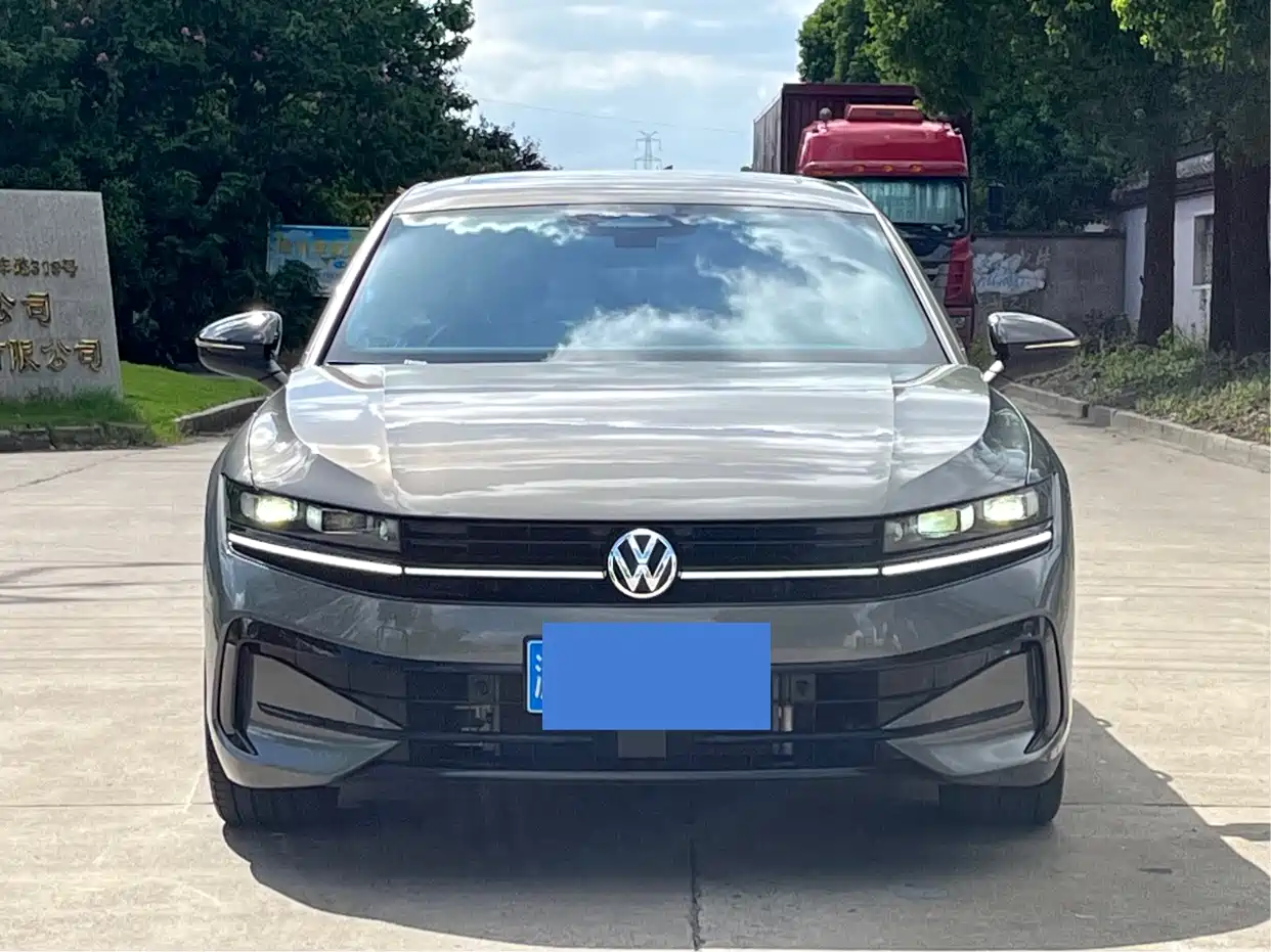 Volkswagen Magotan 2024 380TSI DSG Luxury Edition (Daimai Package) фото 2