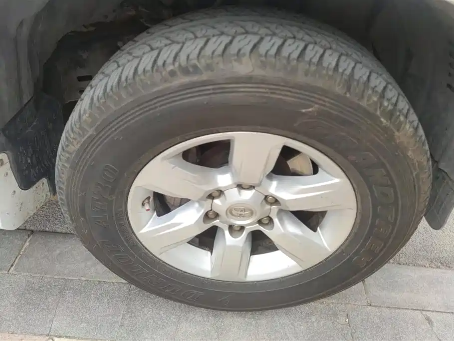 Toyota Prado 2016 2.7L Auto Standard Edition фото 6