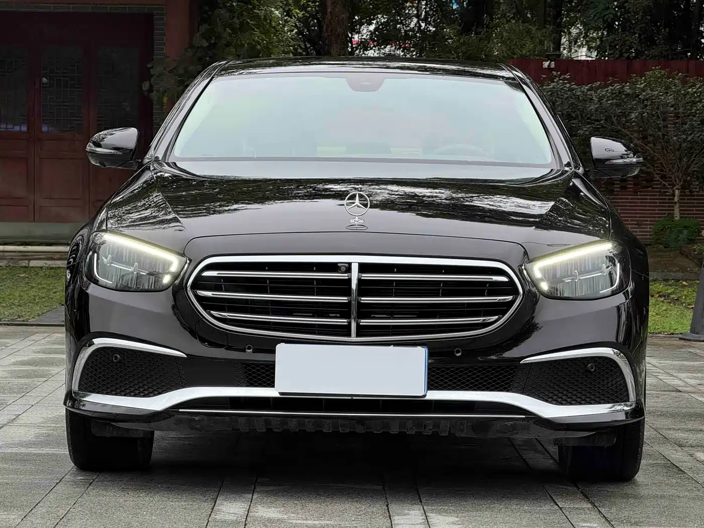 Mercedes-Benz E-Class 2023 Facelift E 300 L Luxury фото 2