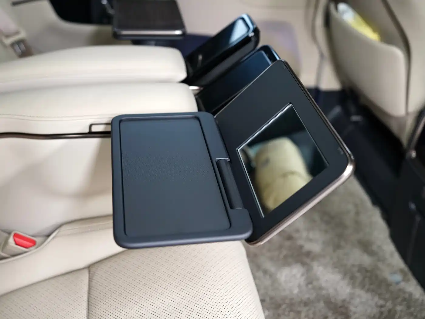 Toyota Alphard 2024 Hybrid 2.5L Ultimate Enjoyment Edition фото 15