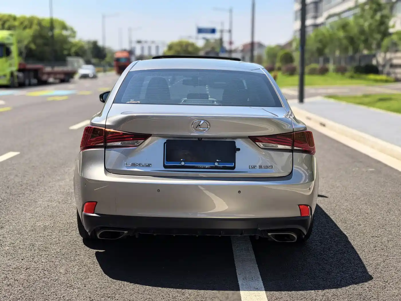 Lexus IS 2017 300 Leading Edition фото 6