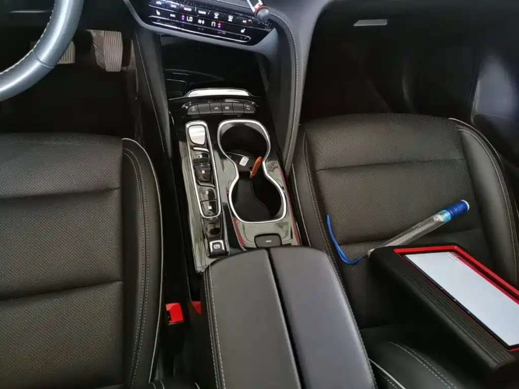 Photo 14 - Buick Envision Plus