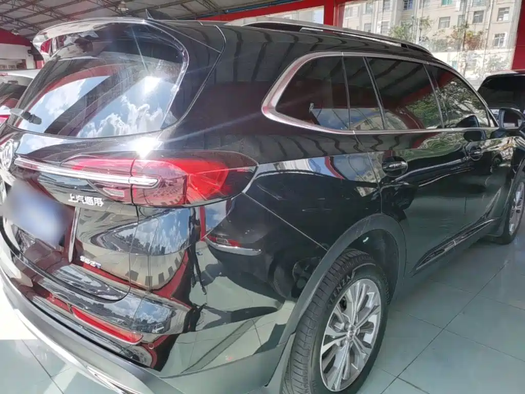 Photo 7 - Buick Envision Plus