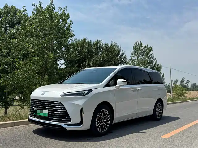 Buick GL8 New Energy 2025 Landlux Smart Edition 7-seater