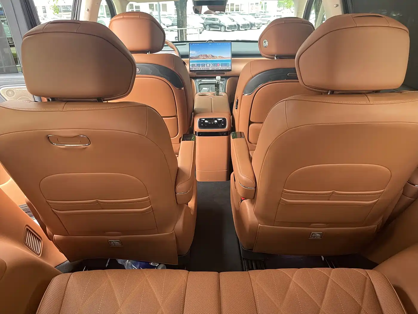 Voyah Auto VOYAH Taisan 2026 Model Base фото 18