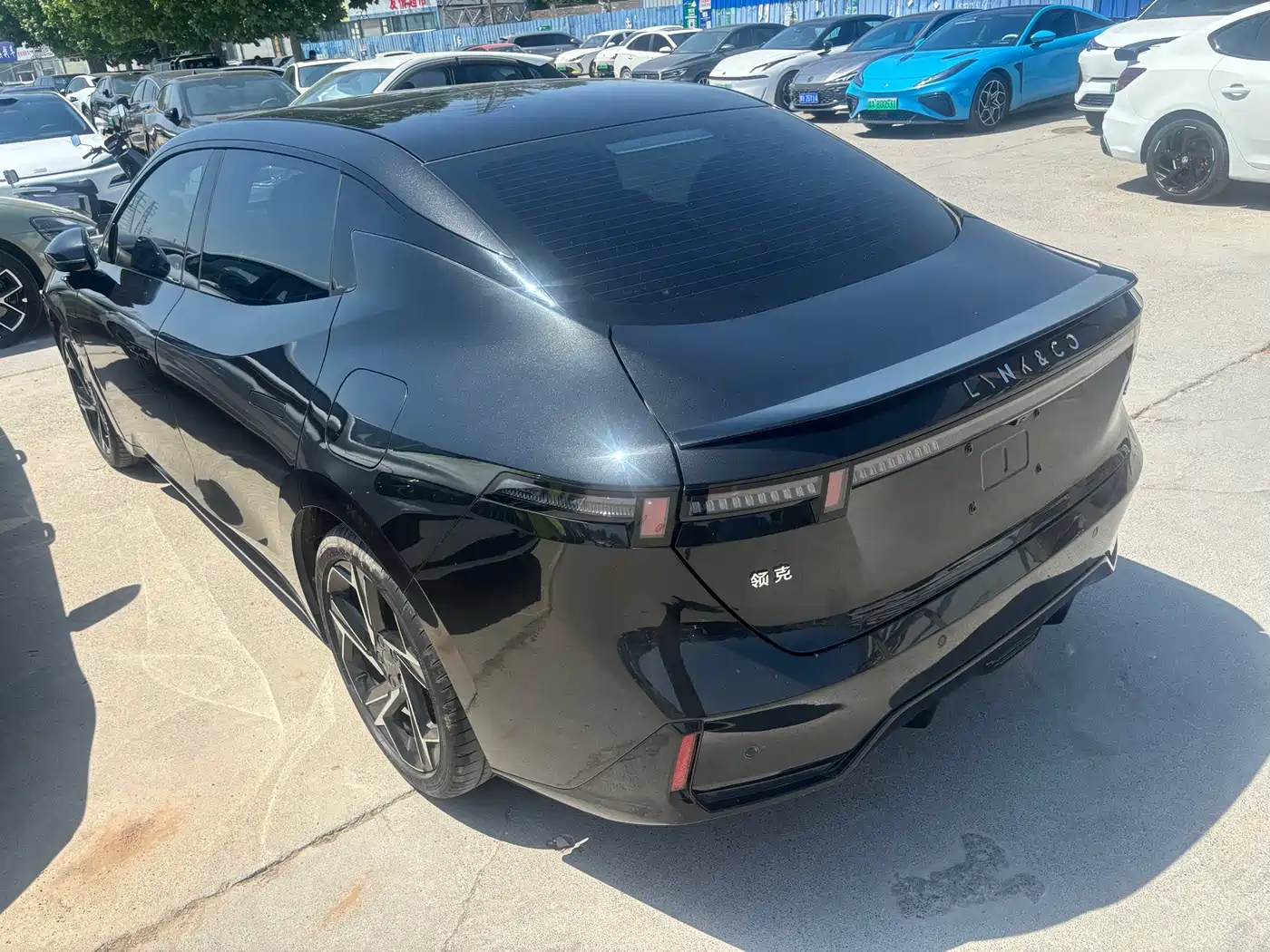 Lynk & Co 07 EM-P 2024 EM-P 126 Long Range Halo фото 4