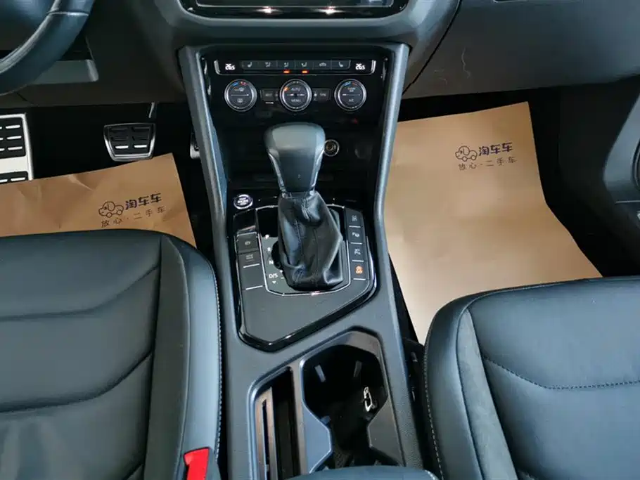 Volkswagen Tiguan L 2021 330TSI Automatic 2WD R-Line Premium фото 16