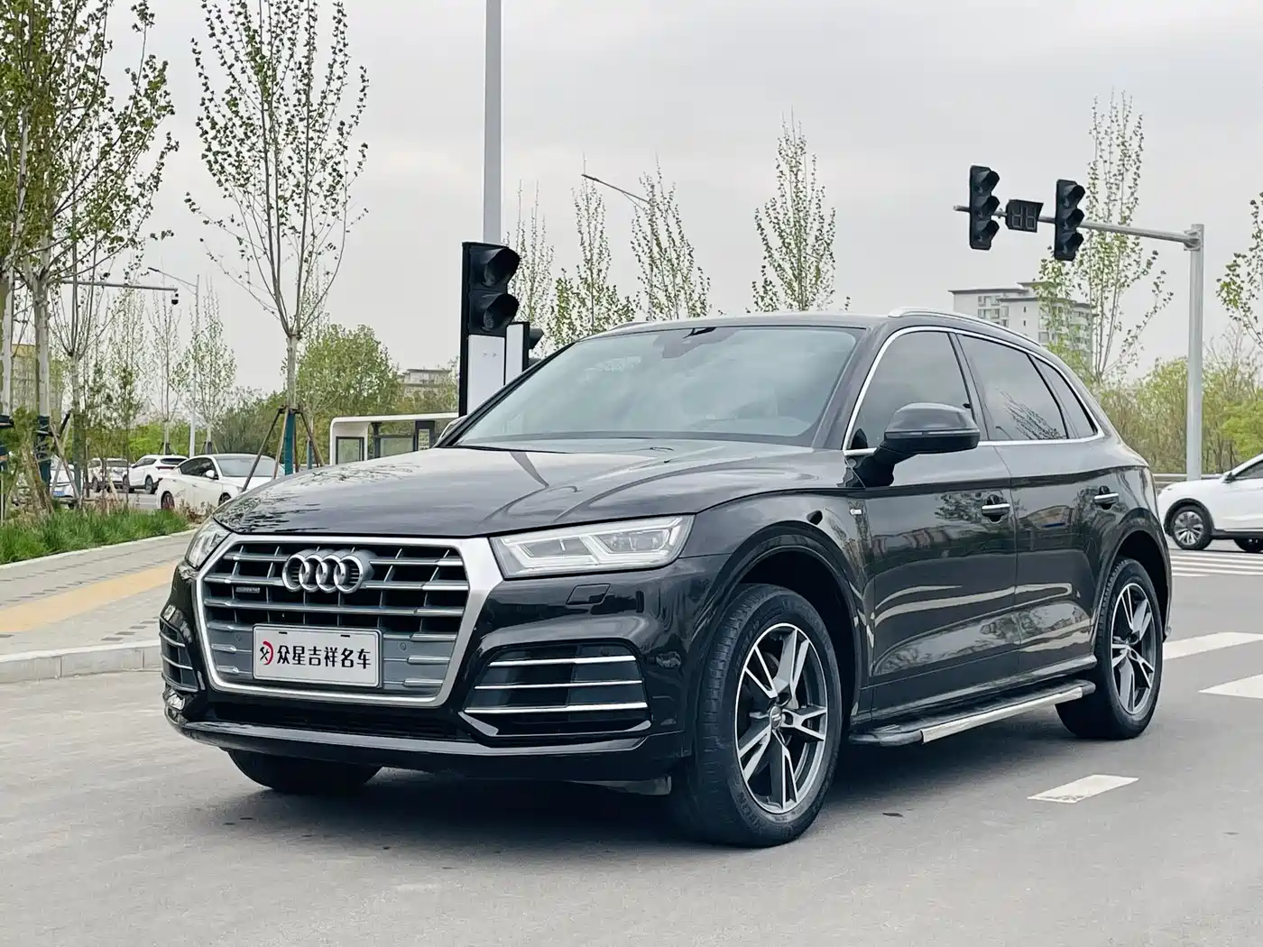 Audi Q5L 2018 40 TFSI Premium Fashion China VI фото 3