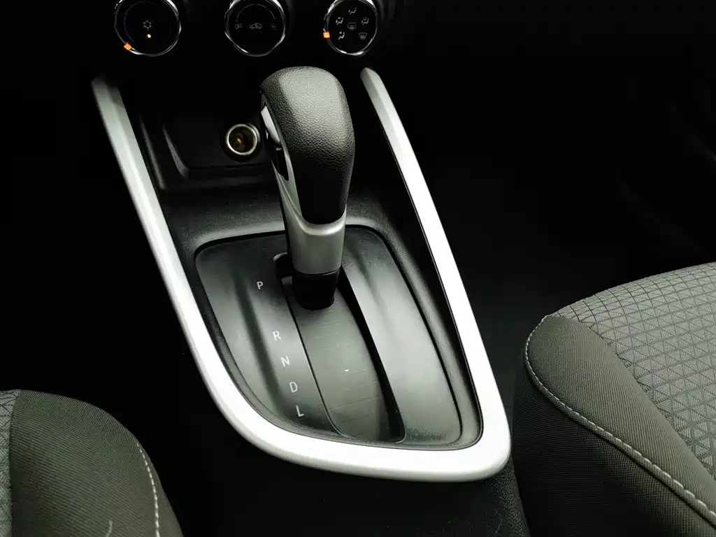 CHEVROLET KOVOZ