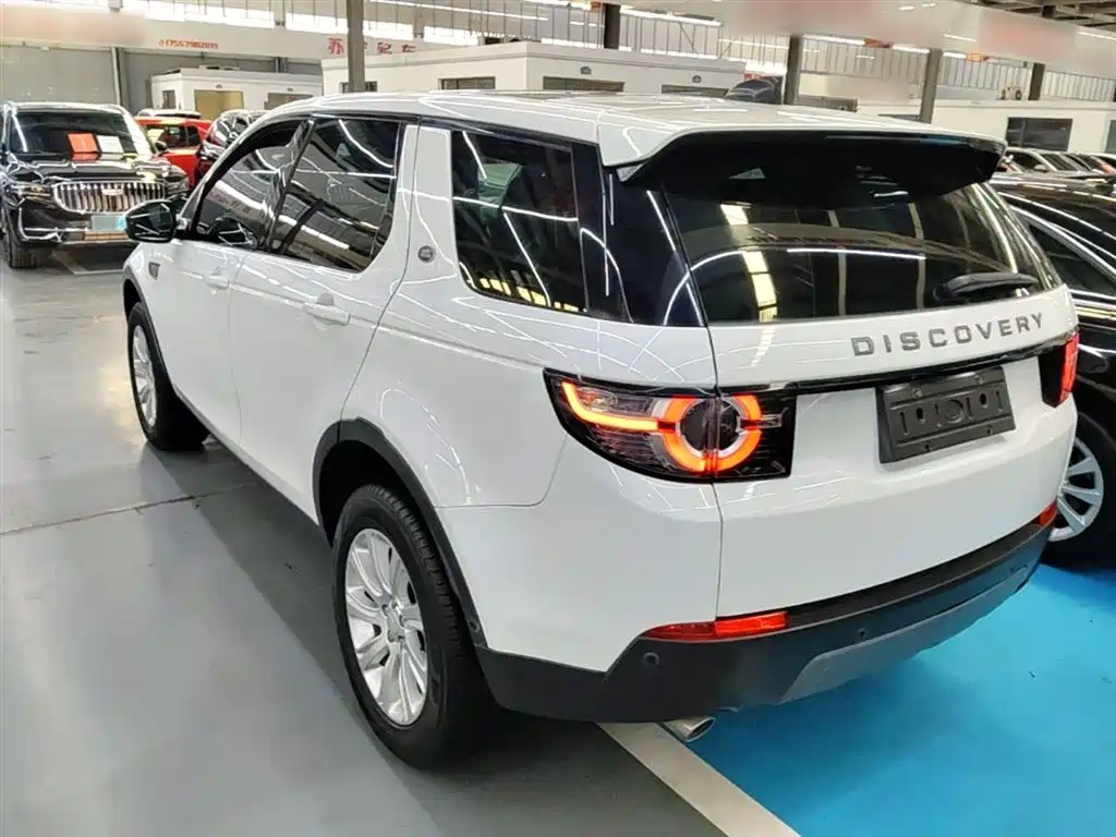 Land Rover Discovery Sport 2018 240PS SE Edition фото 5