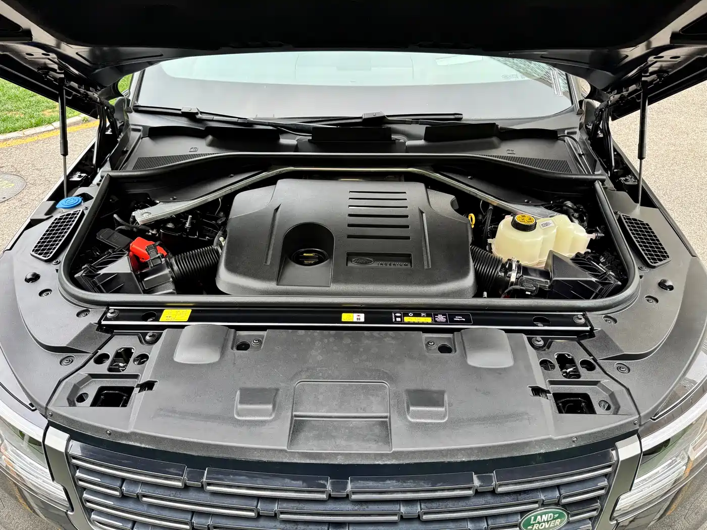 Land Rover Range Rover Sport 2024 400PS Exemplary Edition фото 22