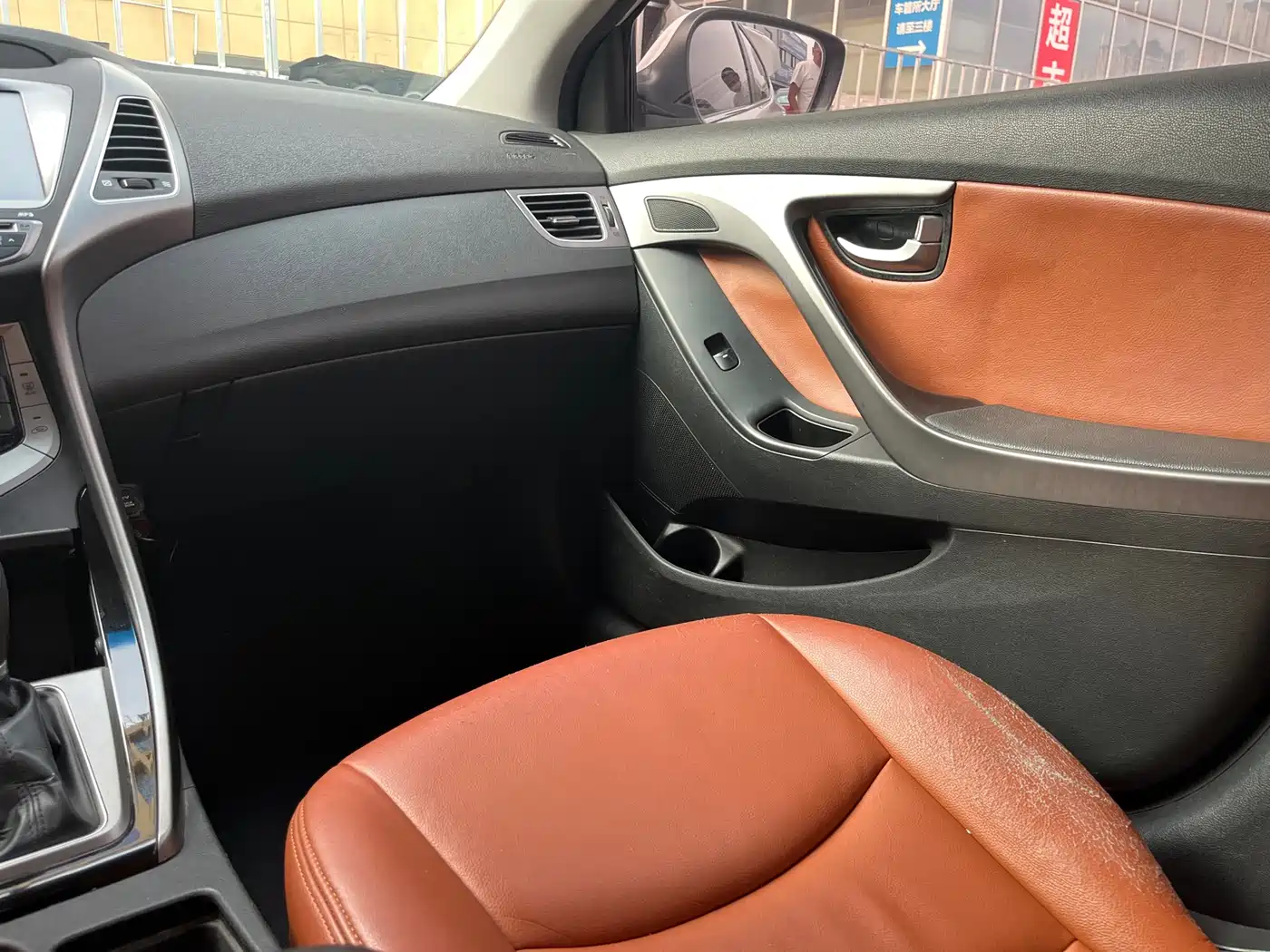 Hyundai Langdong 2015 1.6L Auto Premium фото 13