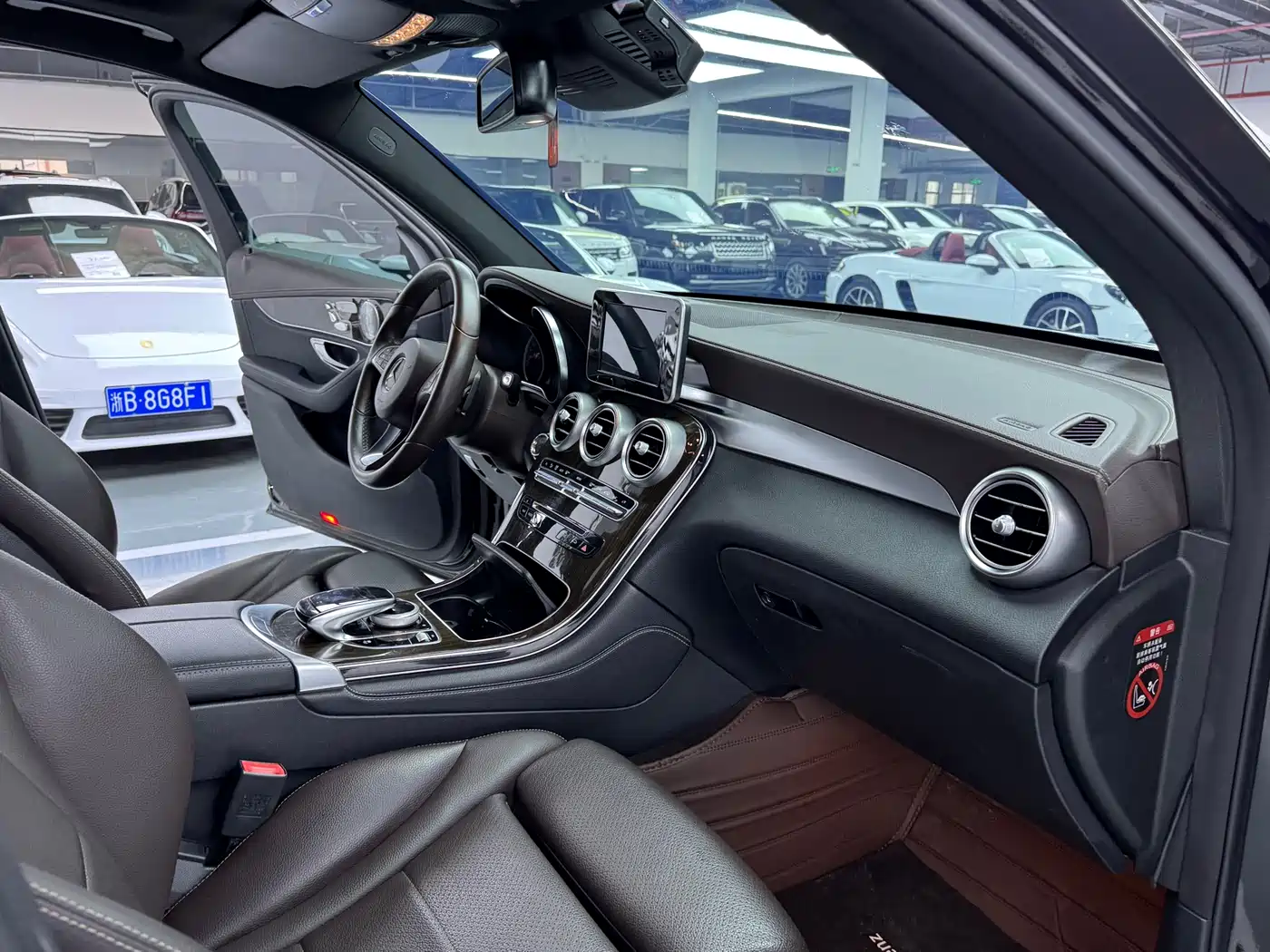 Mercedes-Benz GLC 2018 GLC 260 4MATIC Luxury фото 15