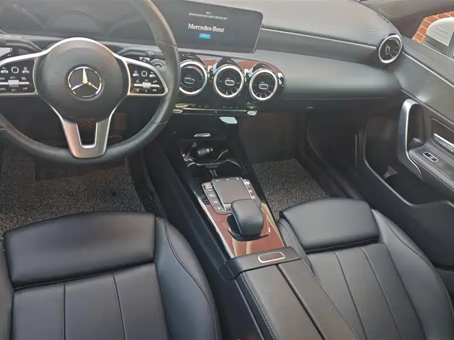 Mercedes-Benz A-Class 2020 Facelift A 180 L Sport Sedan фото 16