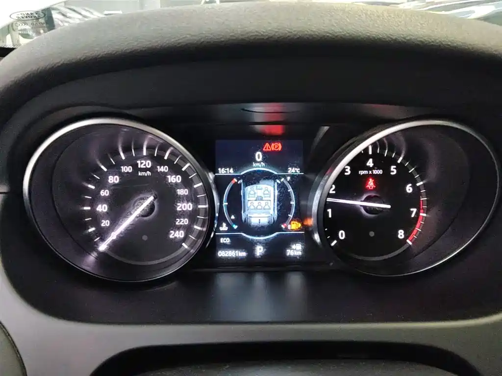 Land Rover Discovery Sport 2018 240PS SE Edition фото 12
