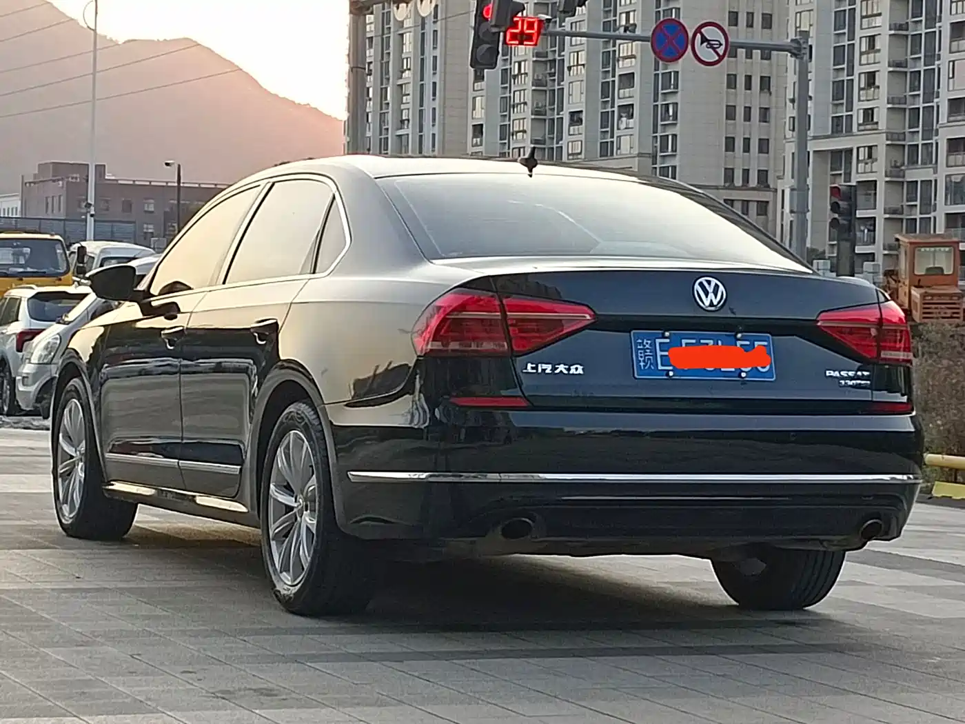 Volkswagen Passat 2017 330TSI DSG Prestige фото 9