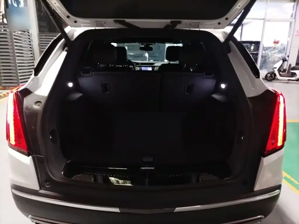 CADILLAC XT5