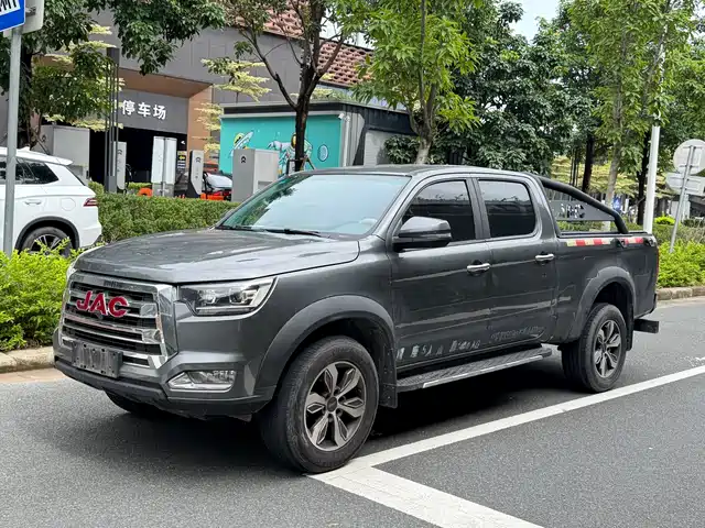  JAC Motors JAC T8 2019 2.0T Diesel 2WD Exclusive Extended Cab HFC4DB2-1D1