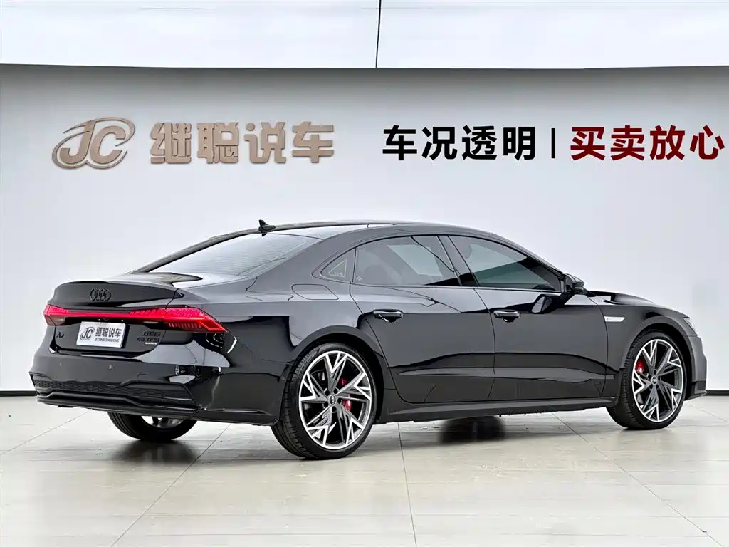 Audi A7L 2024 45 TFSI quattro S-line Black Warrior Edition фото 5