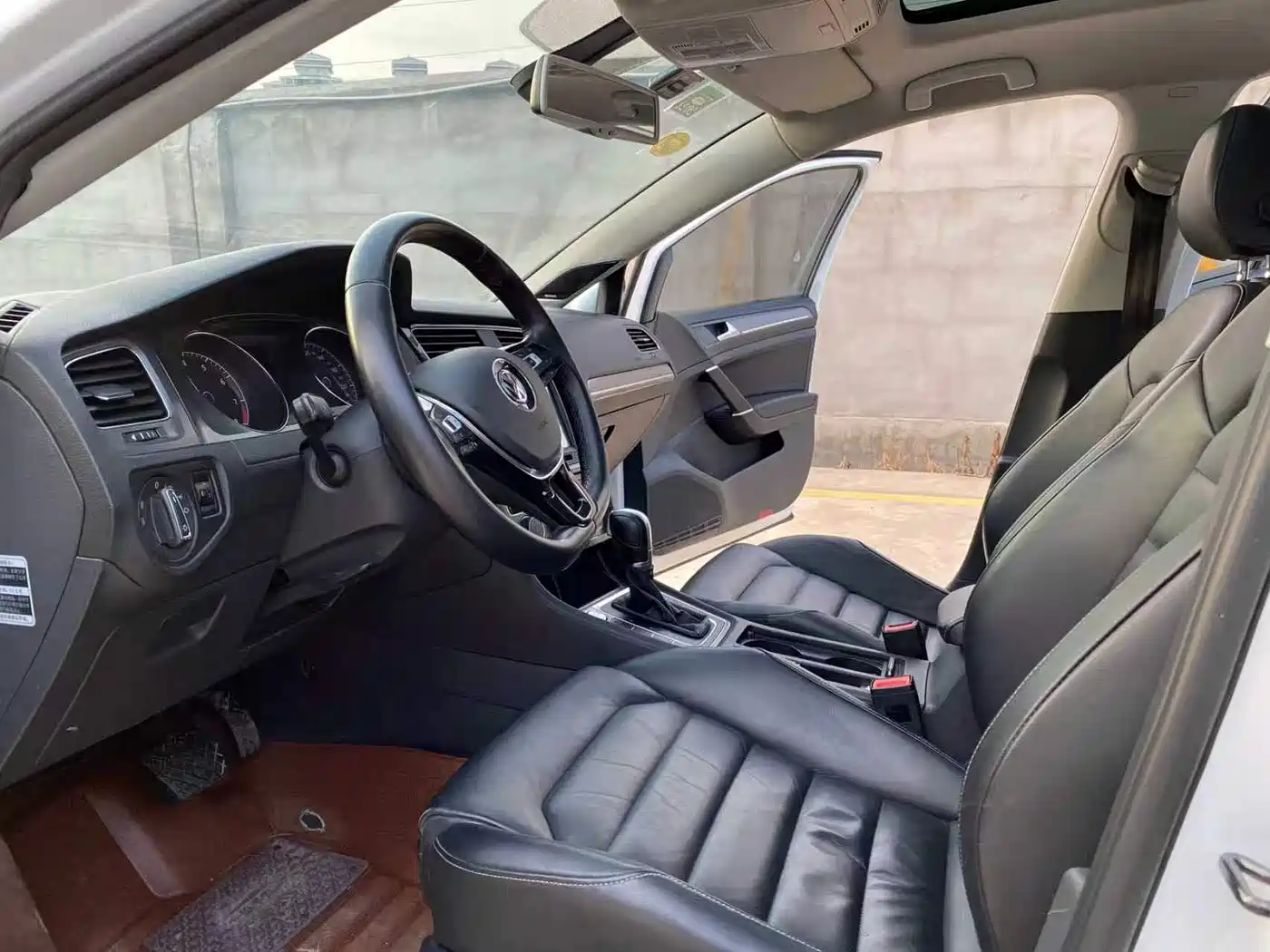 Volkswagen Golf 2016 230TSI Automatic Luxury фото 8