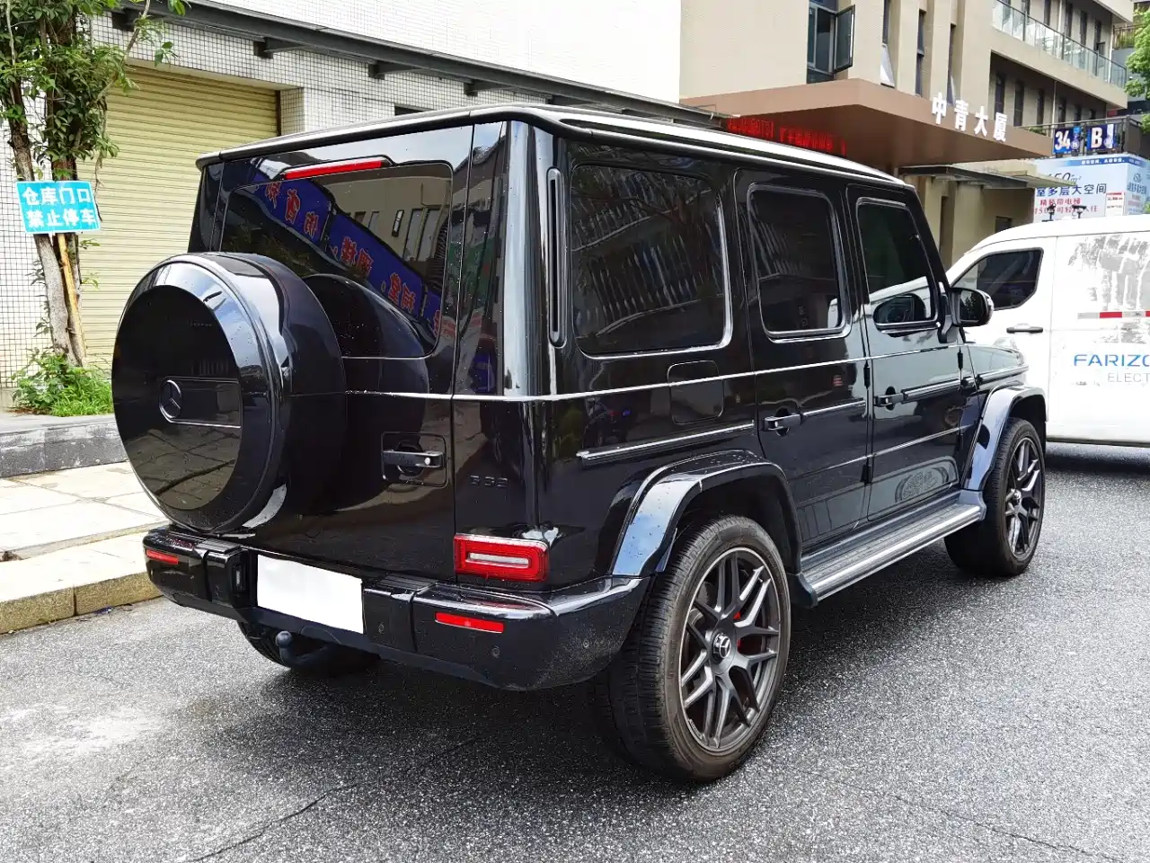 Mercedes-Benz G-Class AMG 2022 AMG G 63 55th Anniversary Edition фото 15