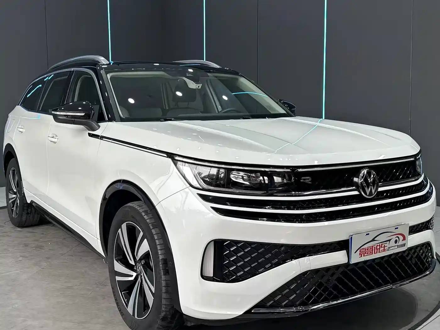 Volkswagen Talagon 2023 380TSI 4WD R-Line Touring Edition фото 3