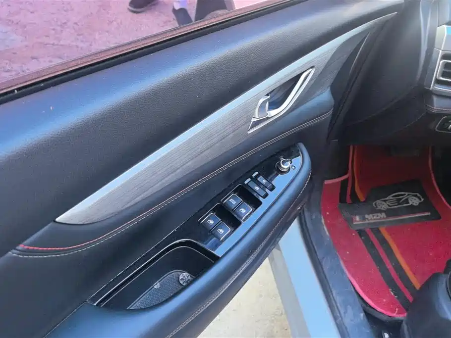 CHANGAN CS75
