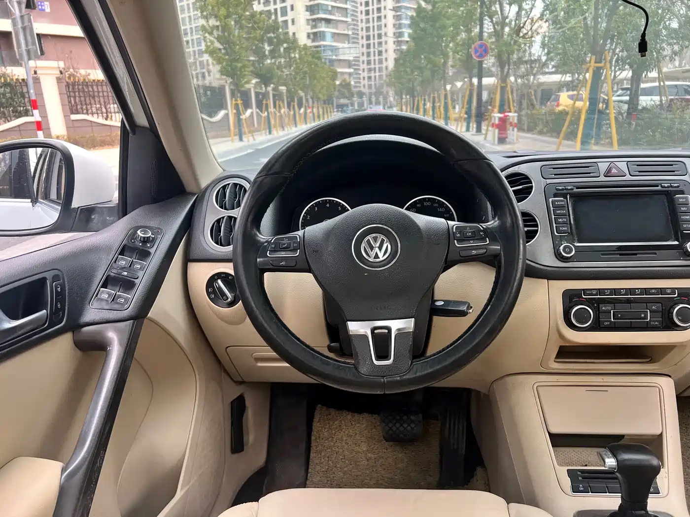 Volkswagen Tiguan 2012 2.0TSI Automatic 4WD Elite Edition фото 9