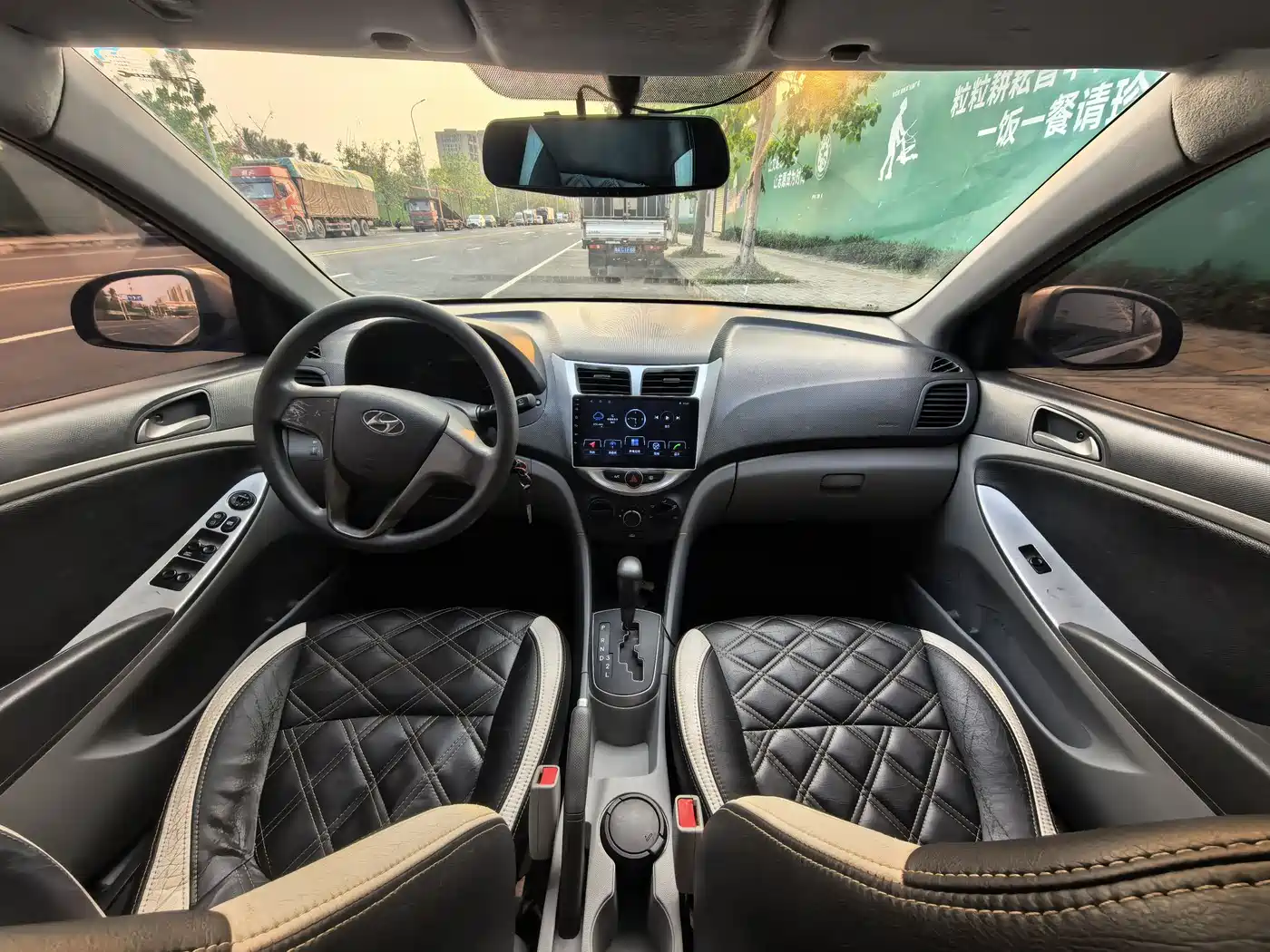 Hyundai Verna 2014 1.4L Automatic Smart GLS фото 6