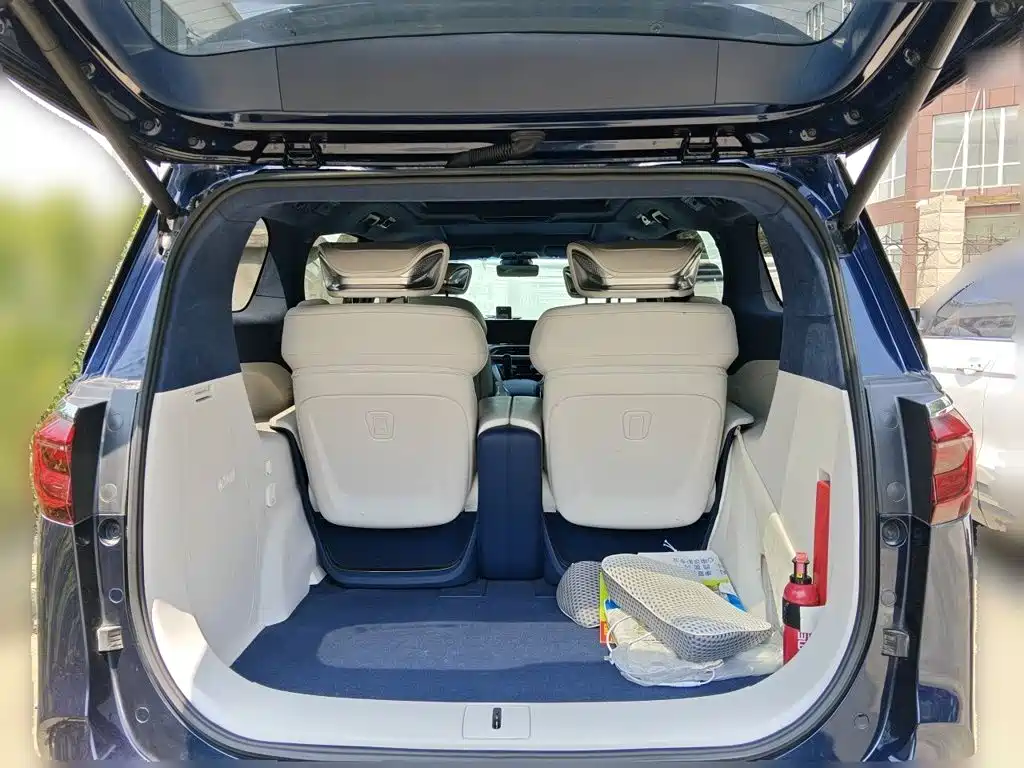 Фото 10 - Buick GL8