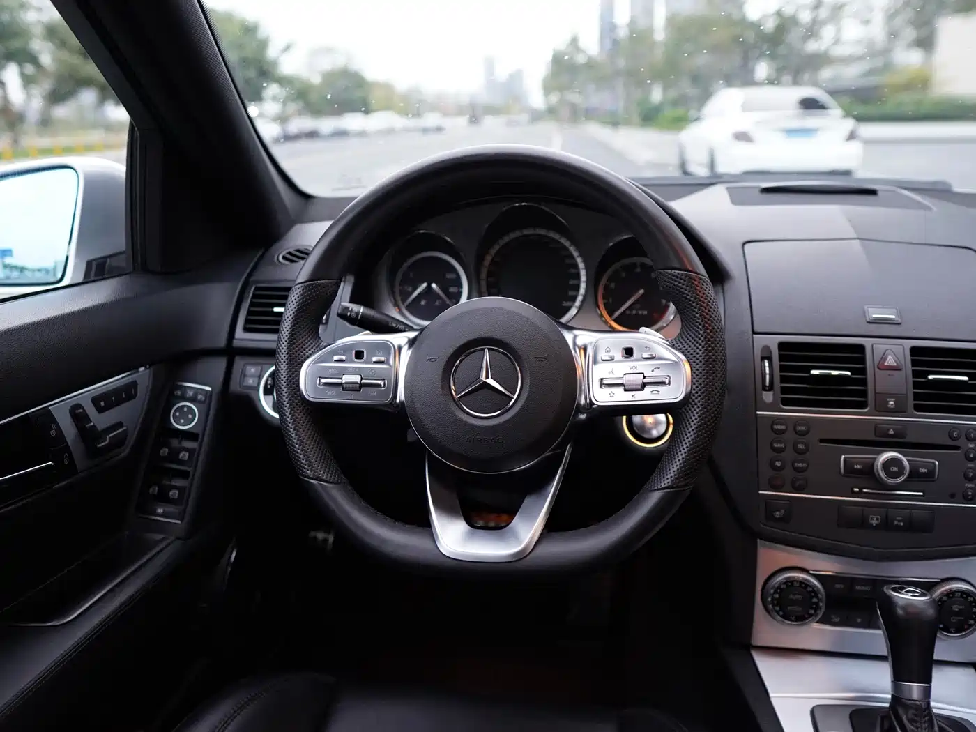 Mercedes-Benz C-Class AMG 2010 AMG C 63 Sport Enhanced Edition фото 8