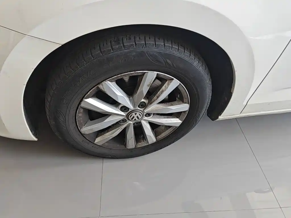 Photo 23 - Volkswagen Touran