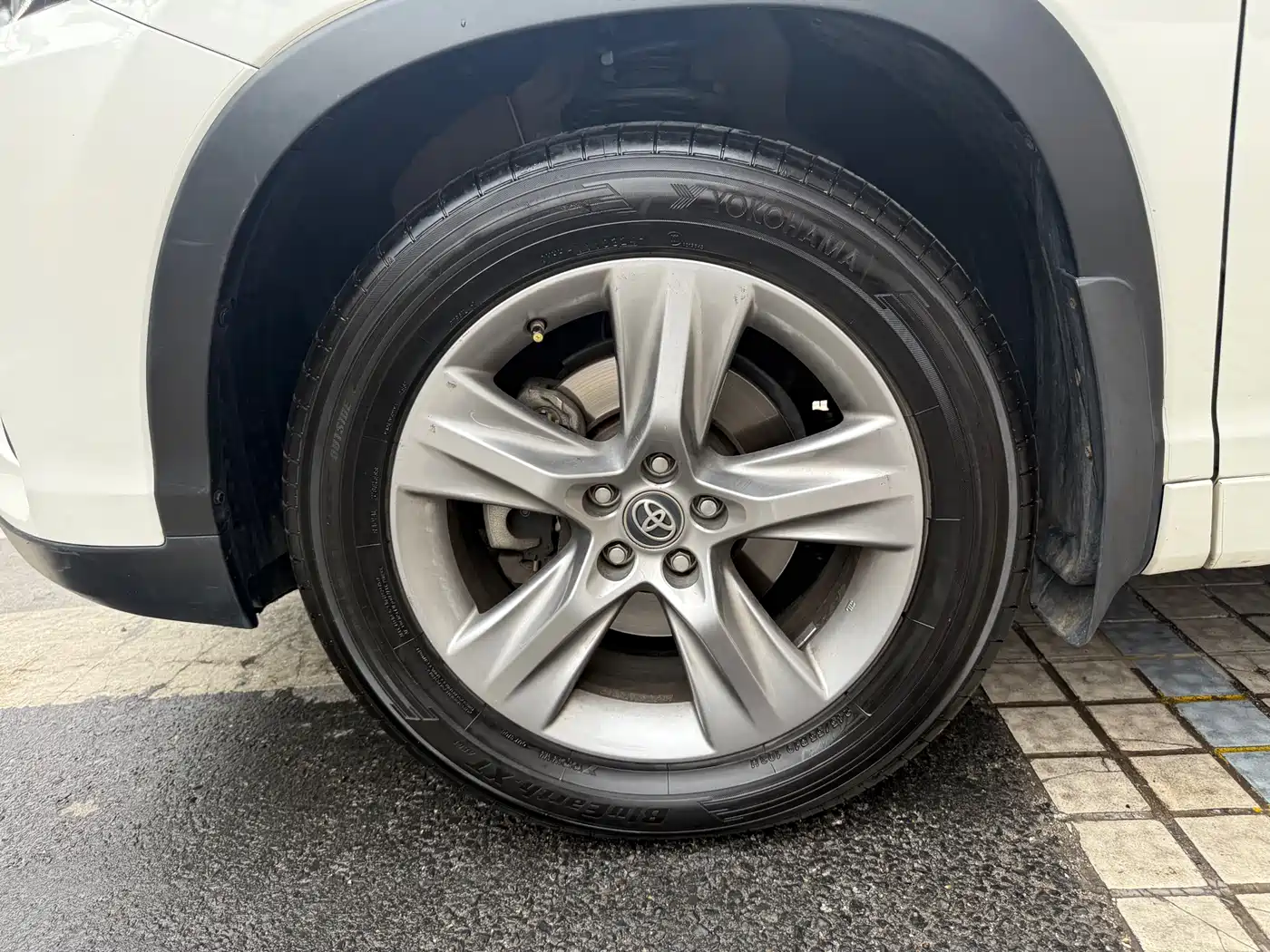 Toyota Highlander 2018 2.0T 2WD Luxury 7-seater (China V) фото 7