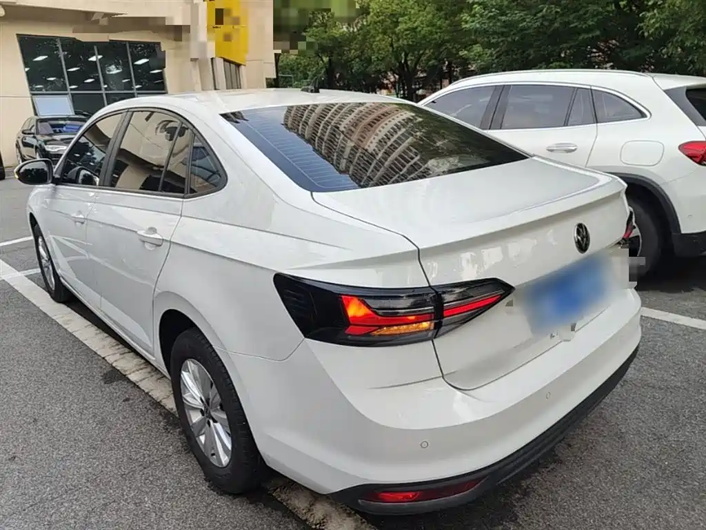 Volkswagen Lavida 2023 New Sharp 1.5L Auto Premium Edition фото 5