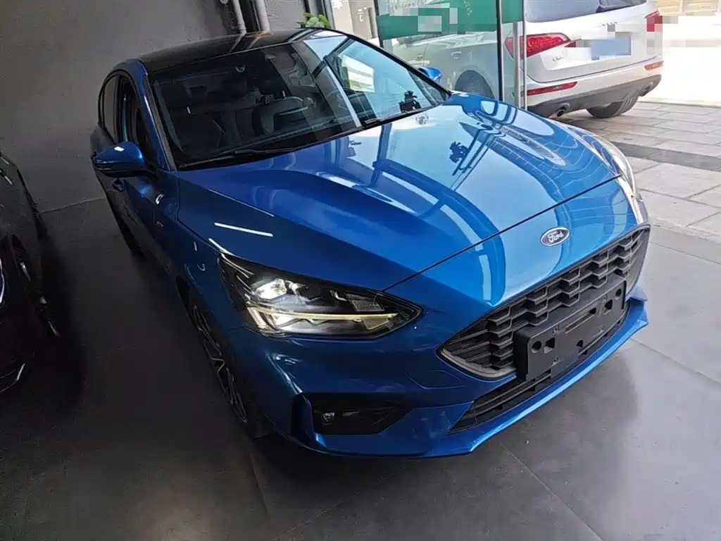 Фото 4 - Ford Focus