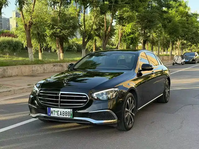  Mercedes-Benz Mercedes-Benz E-Class New Energy 2022 E 350 e L Plug-in Hybrid Sedan
