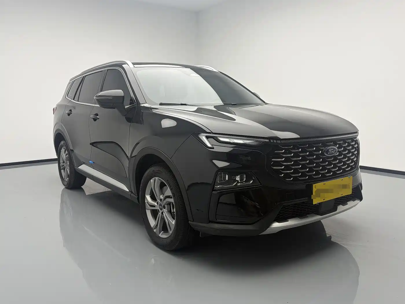 FORD LING RUI