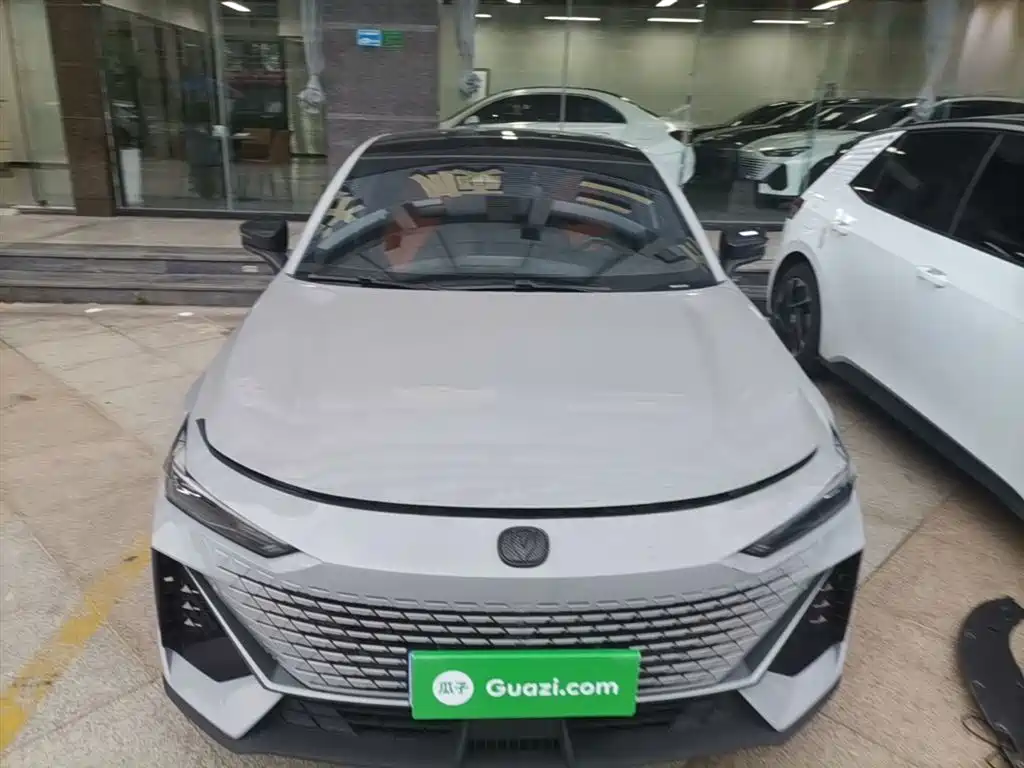 CHANGAN UNI-V
